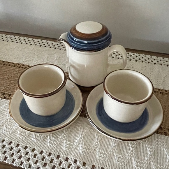 Vintage Ironstone Made In Ireland Kerry Creamer & Two Espresso and Saucer Sets - Picture 2 of 16